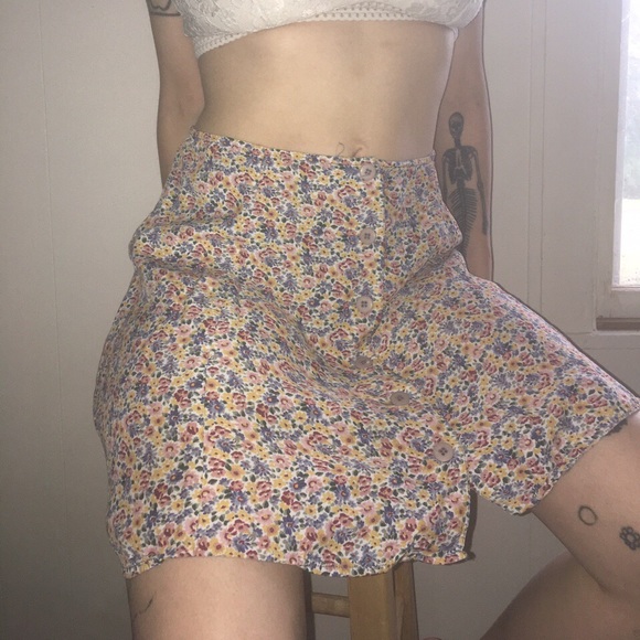 Floral Button-Up Skirt - Picture 1 of 4